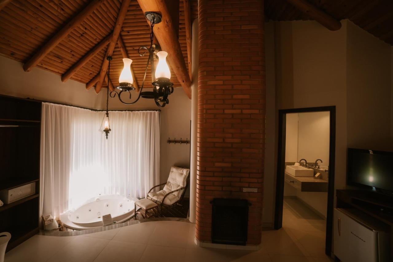 Vira Charme Resort Fernandes Pinheiro Buitenkant foto